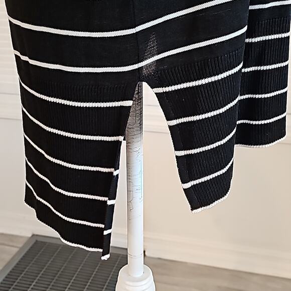 Worthington Black and White Striped Lightweight Sweater V-Neck Womans Size L - Picture 6 of 9